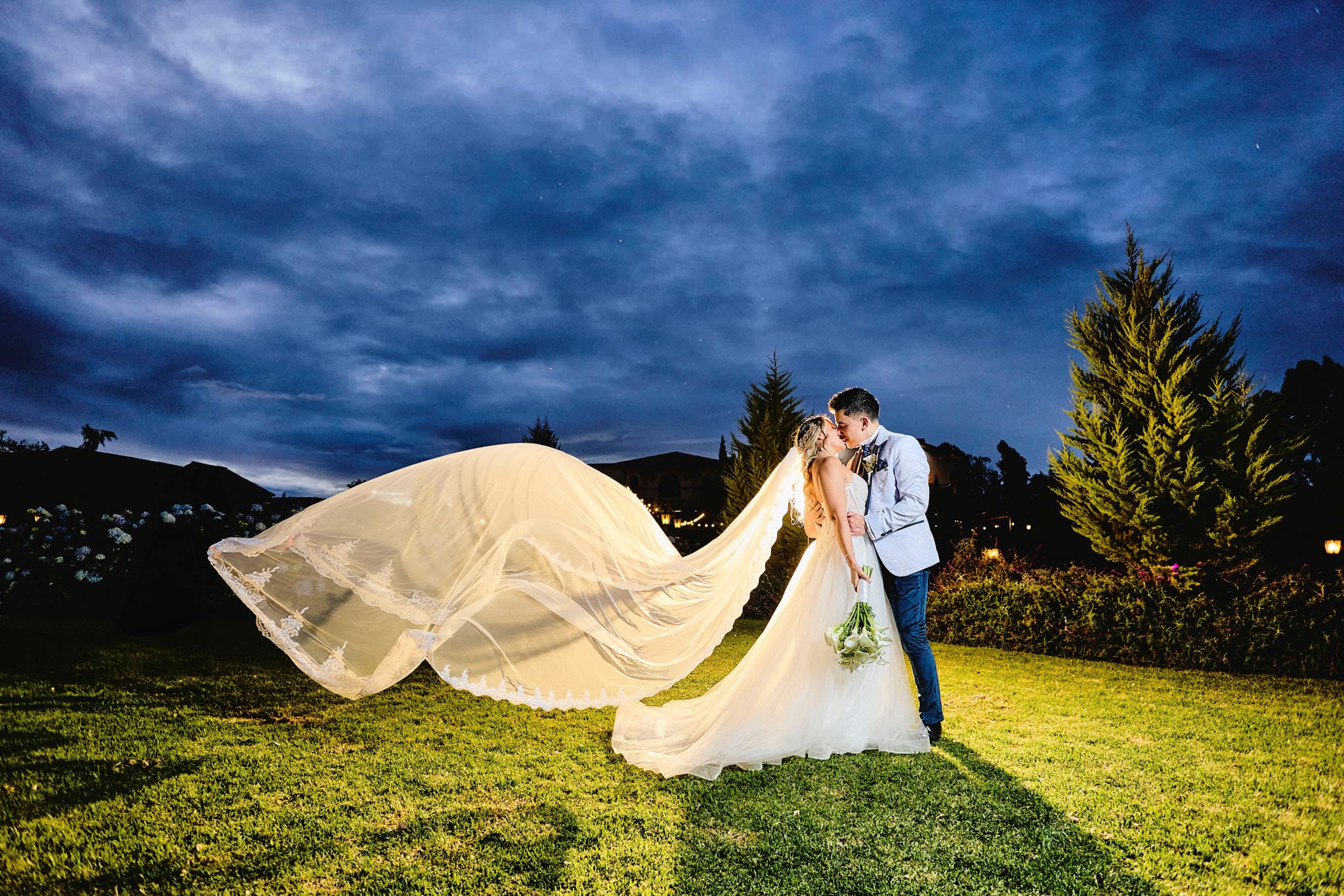 Iván Bustos H Fotografía — Videógrafo de Bodas en Bogotá