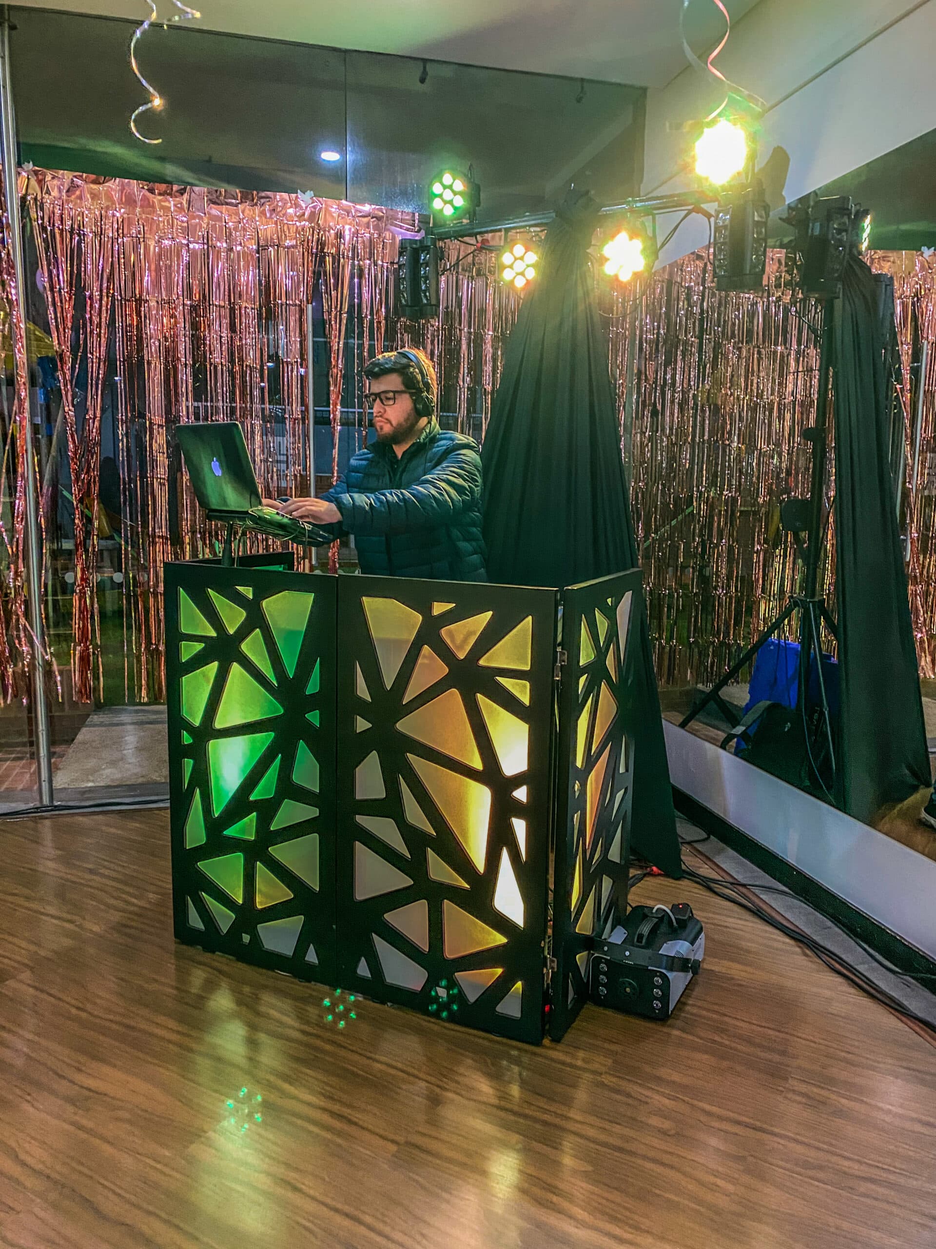 Levels Producciones — DJ para Eventos en Soacha