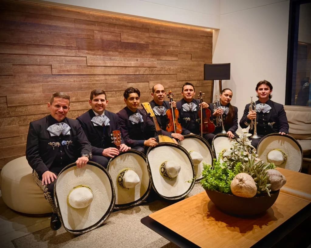 Mariachi Sol de Colombia — Mariachis para Eventos en Envigado