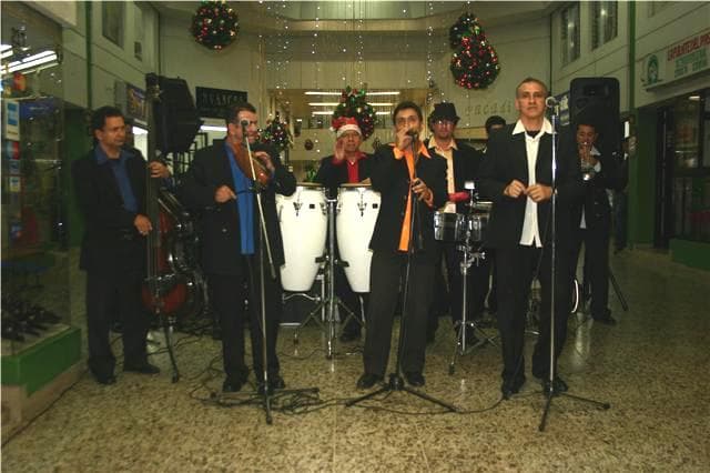 Jorge Arias y su Grupo Guaraná — Orquesta Latina en Bello