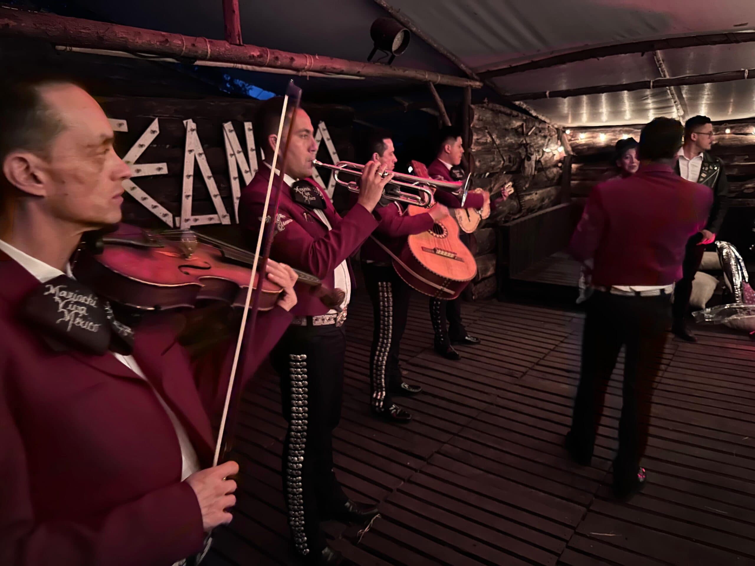 Mariachi Viva México — Mariachis para Eventos en Soacha