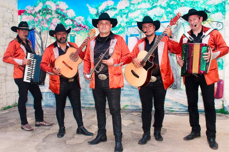 ReyQuinFuego — Banda Versátil en Villavicencio
