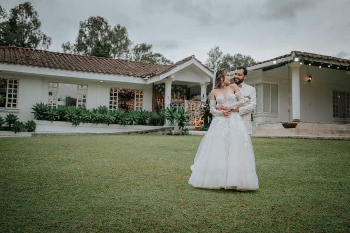 Gio Londoño Fotografía — Videógrafo de Bodas en Envigado