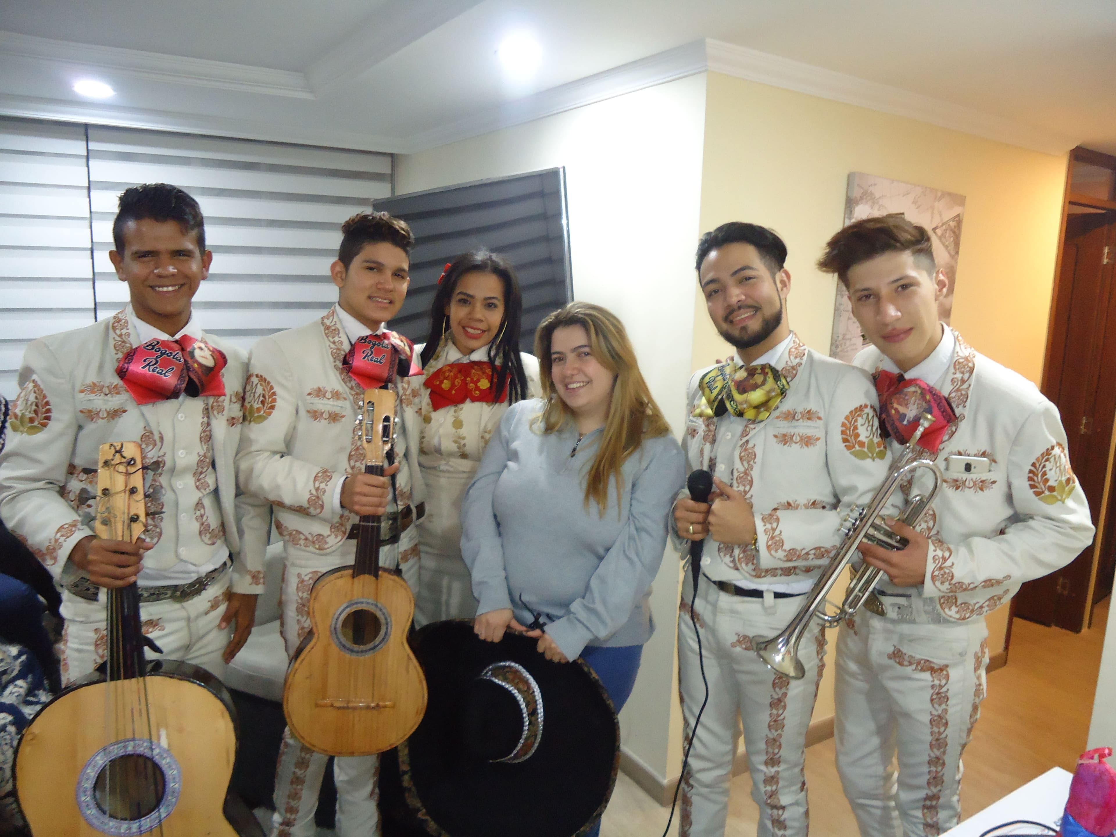 Mariachi Juvenil Bogotá Real — Mariachis para Eventos en Bogotá
