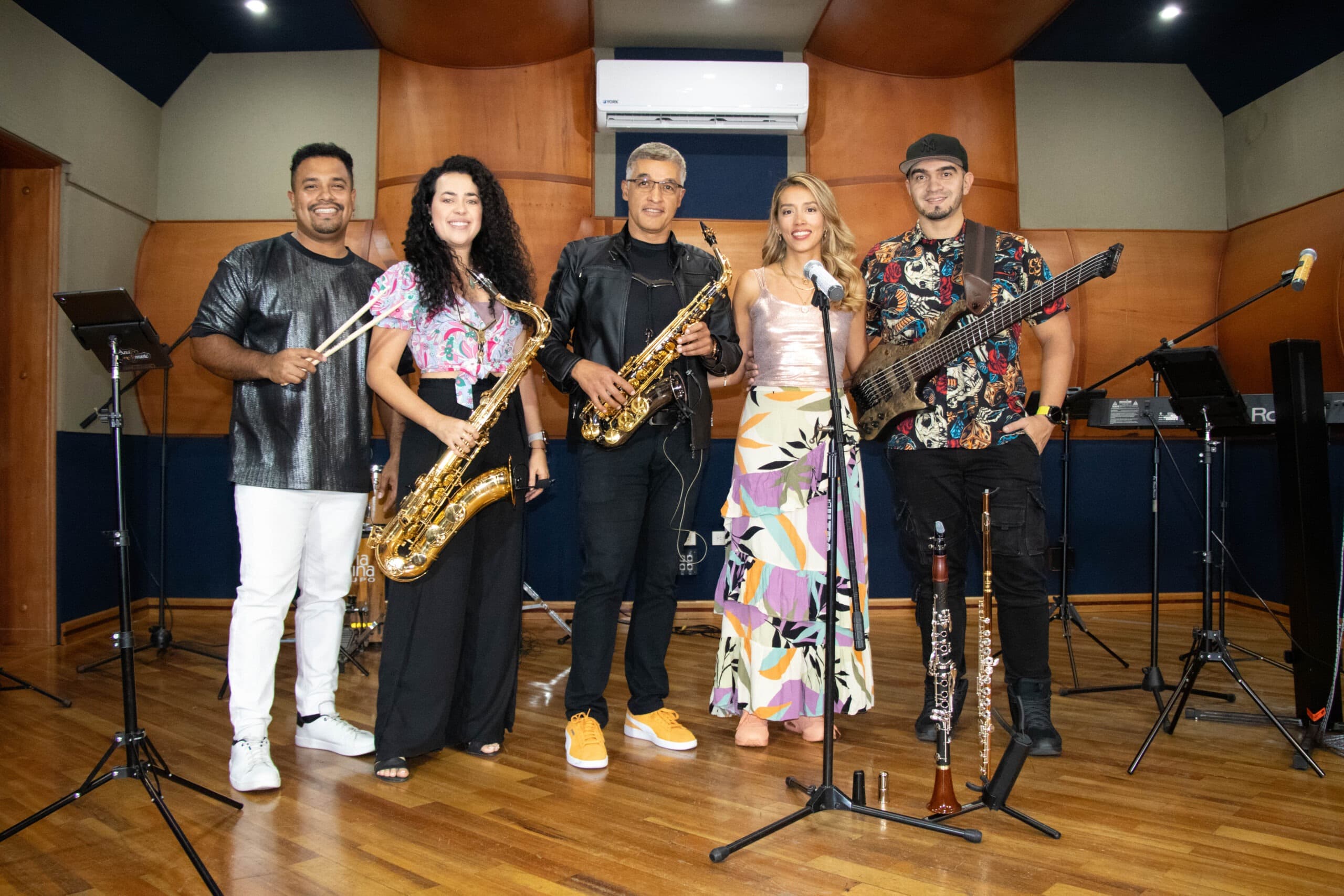 Savia Latina — Banda en Vivo para Bodas en Bello